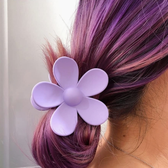 Big Flower Hair Clip/Claw - Orange 🧡 - Picture 4 of 5